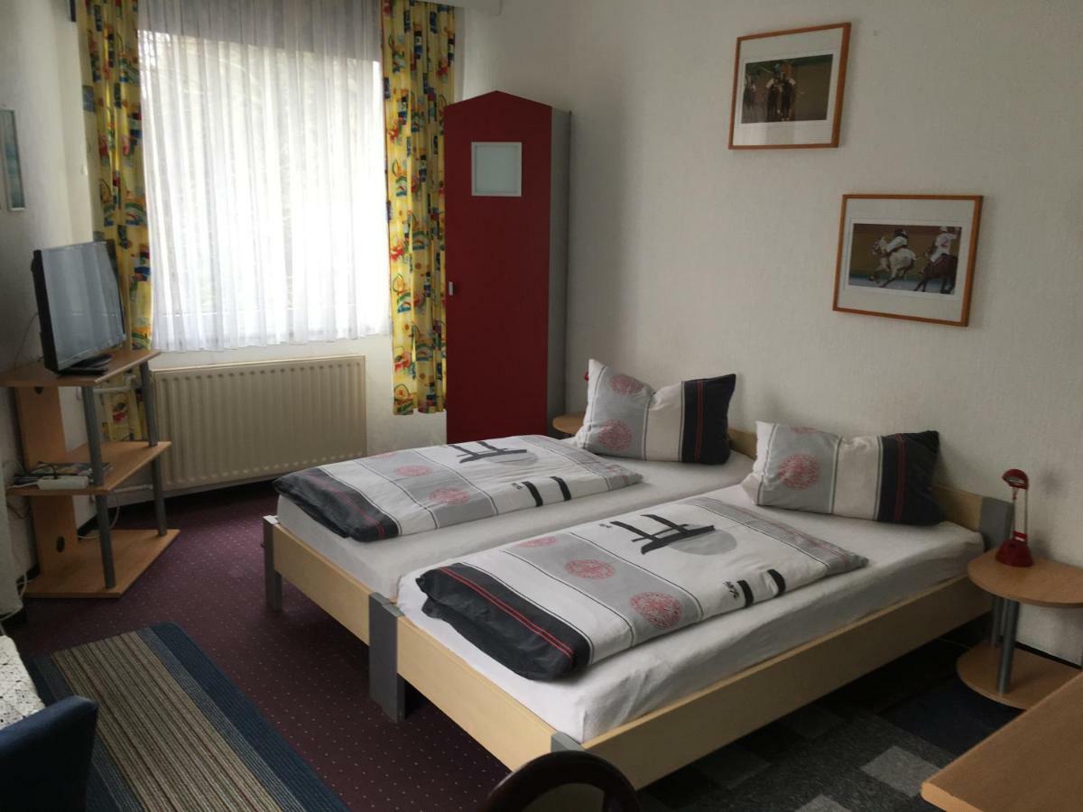 Отель Gaestezimmer Siminciuc Ахен Экстерьер фото
